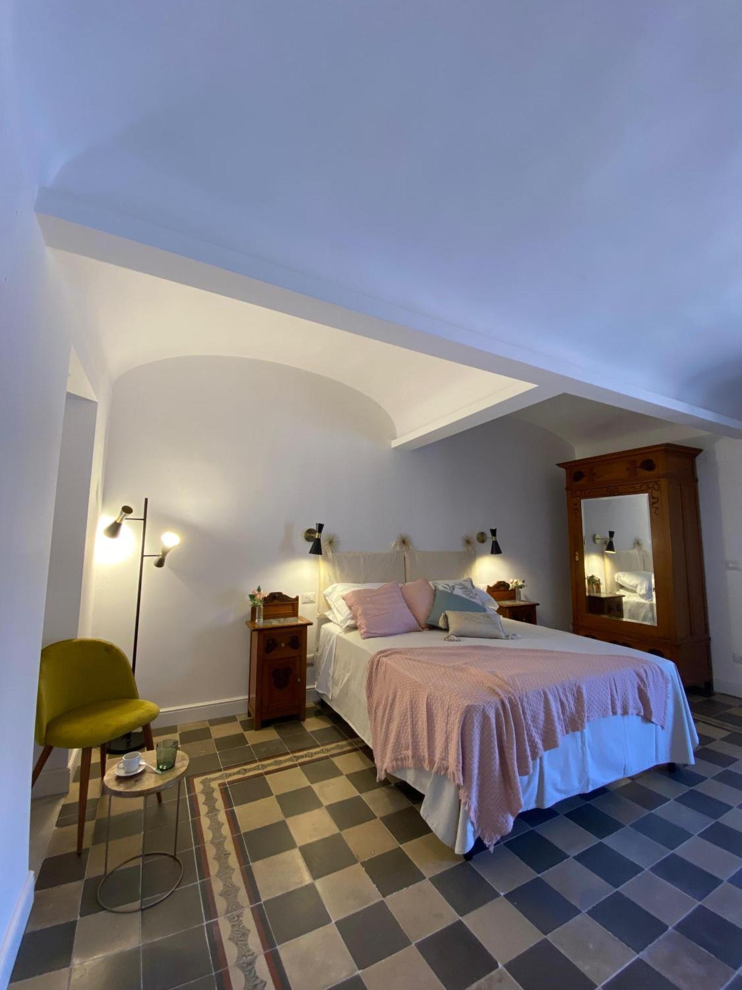 Dimora Dei Minoriti Bed & Breakfast Catania Luaran gambar