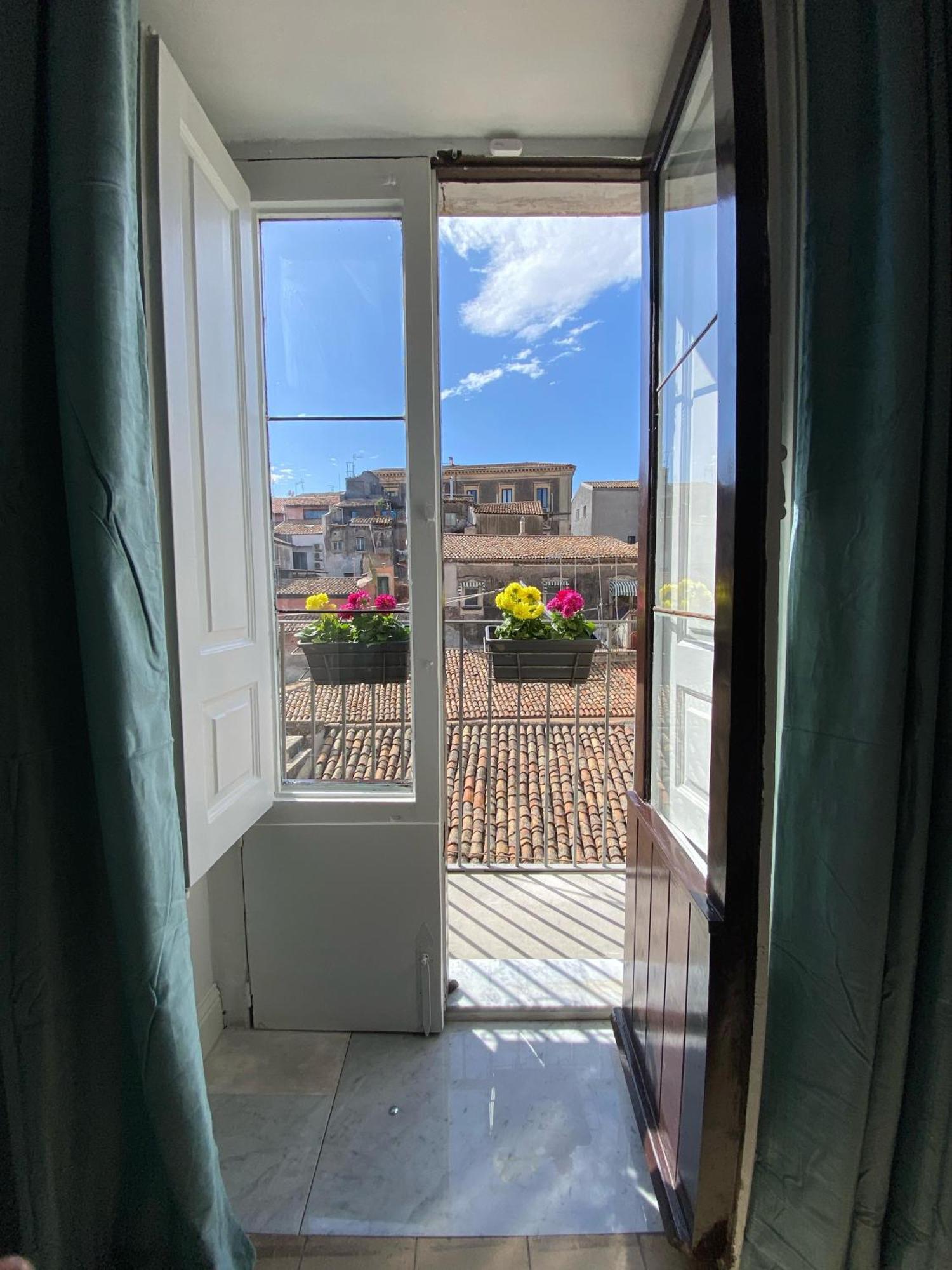 Dimora Dei Minoriti Bed & Breakfast Catania Luaran gambar